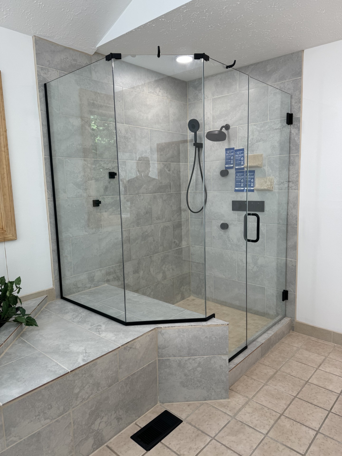 Elite Series Shower Stall